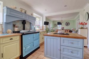 Kitchen/Diner- click for photo gallery